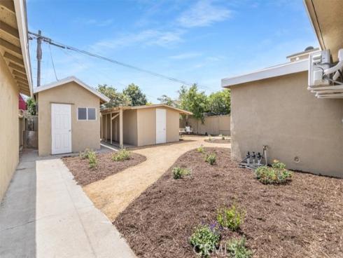 2422 W Pomona Street, Santa Ana, CA