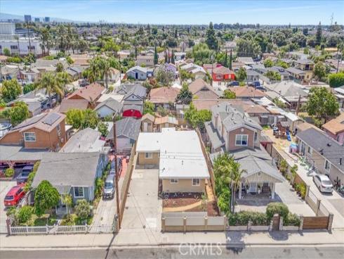 2422 W Pomona Street, Santa Ana, CA