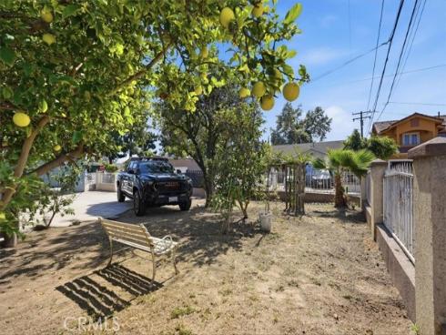 1055 W Pine , Santa Ana, CA