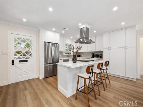 1901 N Greenbrier   Street, Santa Ana, CA