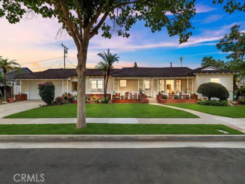 1901 N Greenbrier   Street, Santa Ana, CA