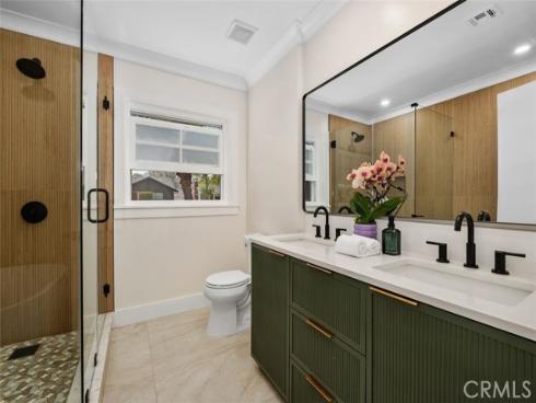 1901 N Greenbrier   Street, Santa Ana, CA