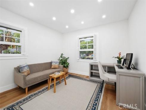 1901 N Greenbrier   Street, Santa Ana, CA