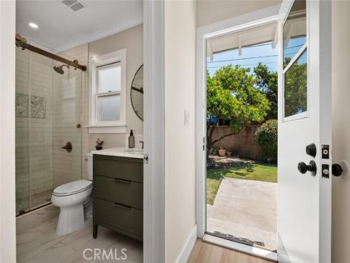 1901 N Greenbrier   Street, Santa Ana, CA