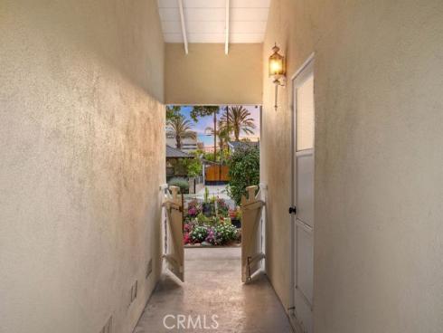 1901 N Greenbrier   Street, Santa Ana, CA
