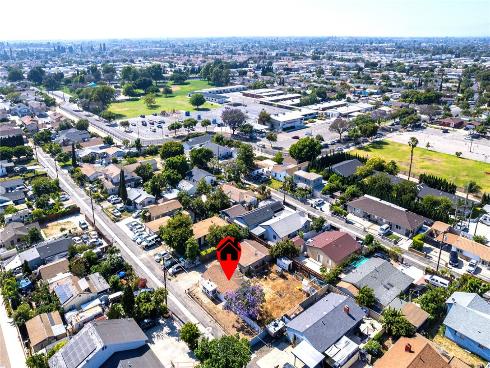 4521 W Watkins , Santa Ana, CA