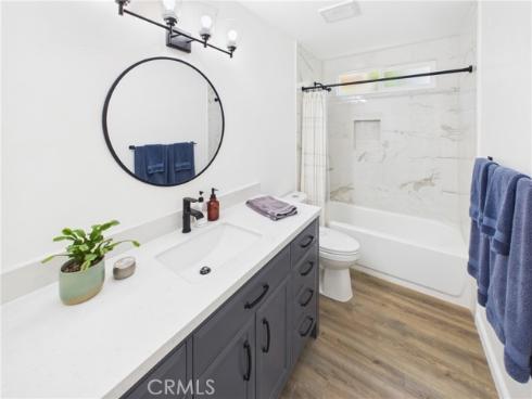 2027 E Fruit , Santa Ana, CA