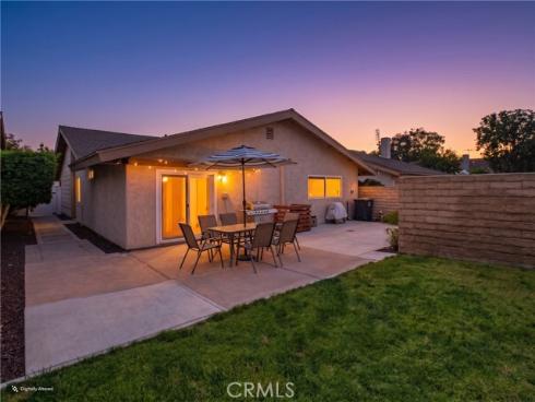 2027 E Fruit , Santa Ana, CA