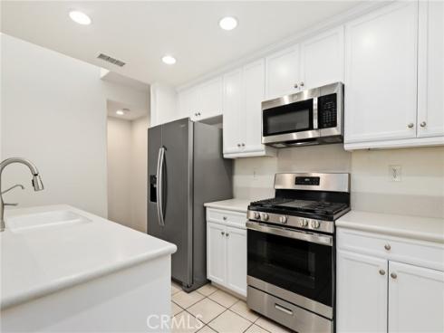 2925 W Edinger   Avenue, Santa Ana, CA
