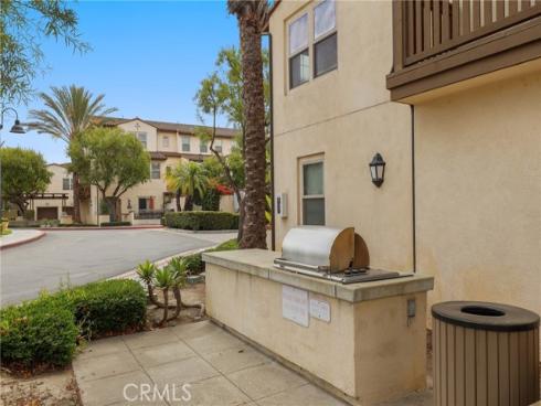 2925 W Edinger   Avenue, Santa Ana, CA