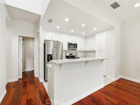 2925 W Edinger   Avenue, Santa Ana, CA