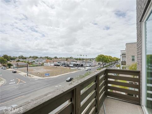 1300 N Harbor   Boulevard, Santa Ana, CA