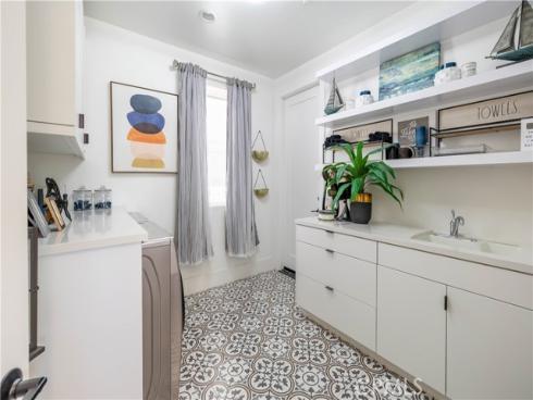 18806 Winnwood , Santa Ana, CA