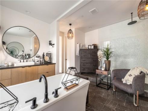 18806 Winnwood , Santa Ana, CA