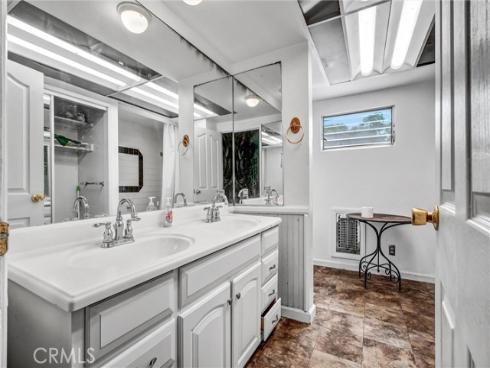 835 French Street, Santa Ana, CA