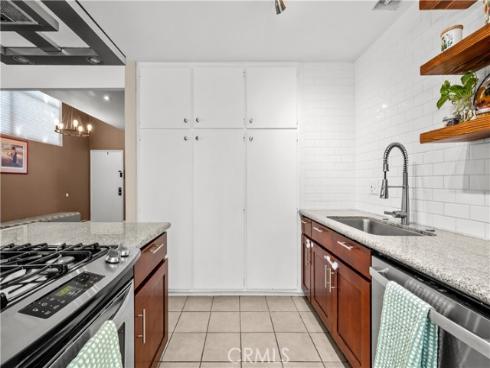 1410 Cabrillo Park , Santa Ana, CA