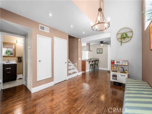 1410 Cabrillo Park , Santa Ana, CA