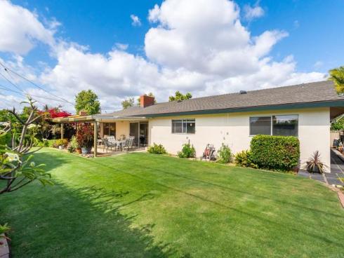 2646 Larchmont Avenue, Santa Ana, CA