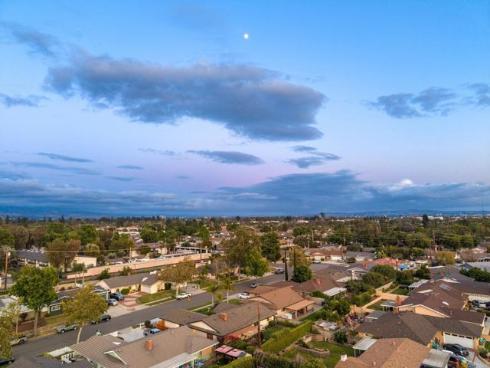 2646 Larchmont Avenue, Santa Ana, CA