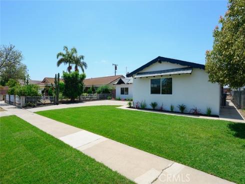 2414 S Poplar  , Santa Ana, CA