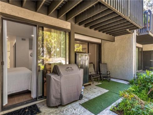 2542 W Macarthur G Boulevard, Santa Ana, CA