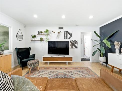 1317 S Marine , Santa Ana, CA
