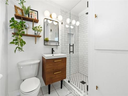 1317 S Marine , Santa Ana, CA