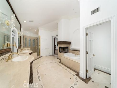 10472 Villa Del Cerro , Santa Ana, CA