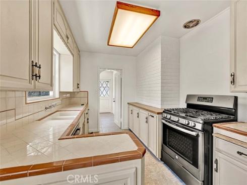 2506 N Spurgeon , Santa Ana, CA