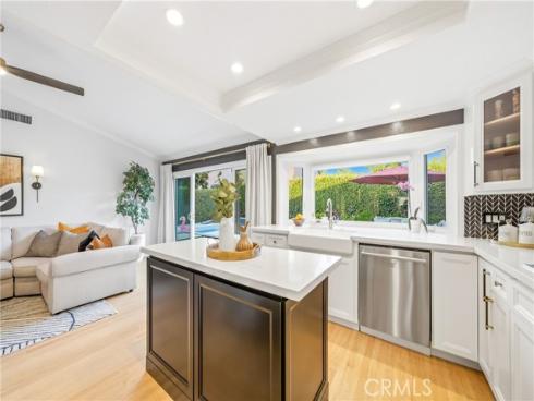 2809 S Diamond Street, Santa Ana, CA