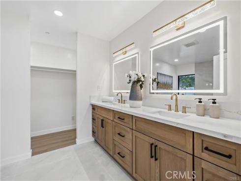 12621  Singing Wood   Drive, Santa Ana, CA