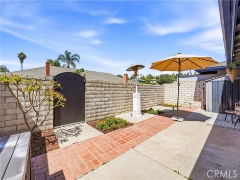 1107 West Memory Lane 8C , Santa Ana, CA