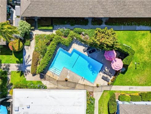 1107 West Memory Lane 8C , Santa Ana, CA