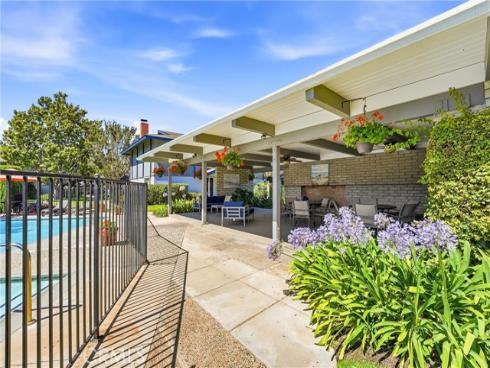 1107 West Memory Lane 8C , Santa Ana, CA