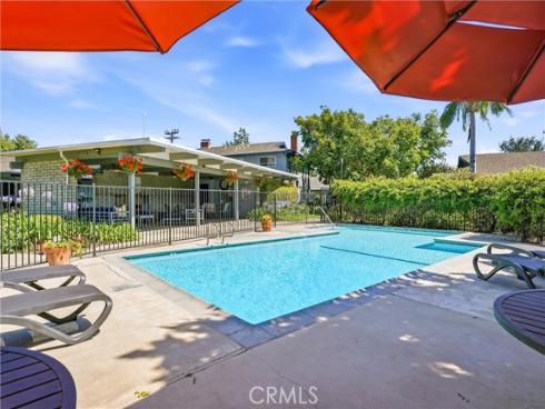1107 West Memory Lane 8C , Santa Ana, CA