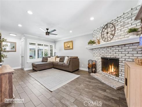 1107 West Memory Lane 8C , Santa Ana, CA