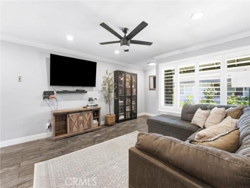 1107 West Memory Lane 8C , Santa Ana, CA