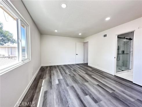 1919 Sherry 46 Lane, Santa Ana, CA