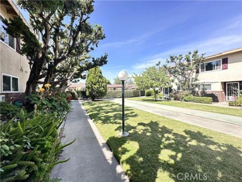 1919 Sherry 46 Lane, Santa Ana, CA