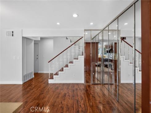 5130 W 1st E , Santa Ana, CA