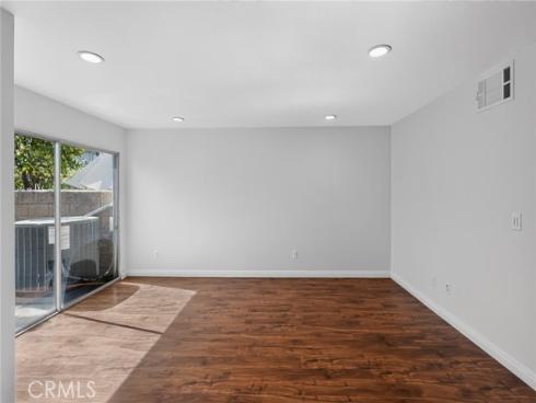 5130 W 1st E , Santa Ana, CA