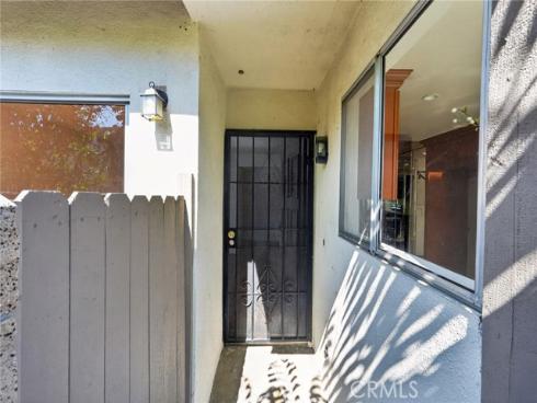 5130 W 1st E , Santa Ana, CA