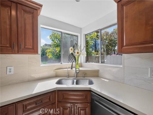 5130 W 1st E , Santa Ana, CA