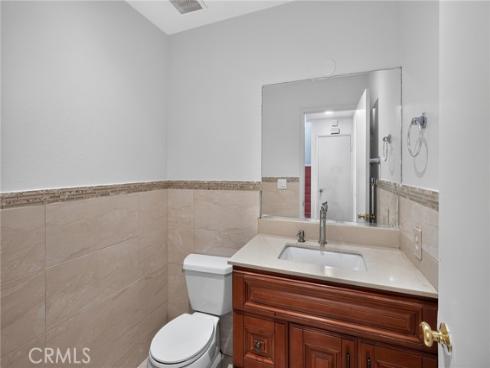 5130 W 1st E , Santa Ana, CA