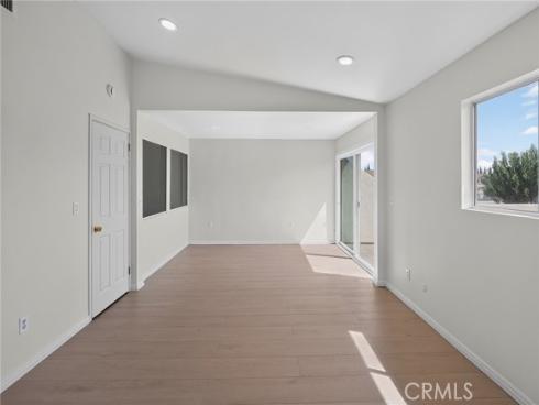 5130 W 1st E , Santa Ana, CA