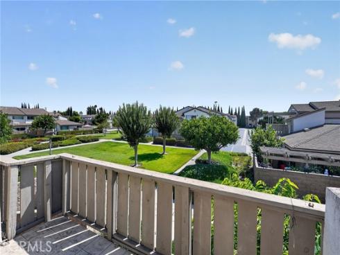 5130 W 1st E , Santa Ana, CA
