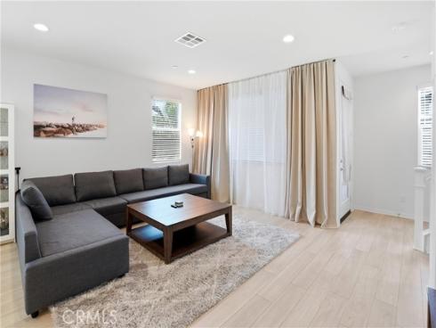 916 E 3rd St , Santa Ana, CA