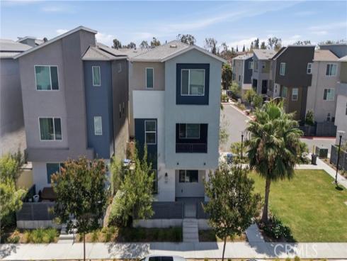 916 E 3rd St , Santa Ana, CA