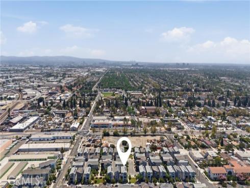 916 E 3rd St , Santa Ana, CA