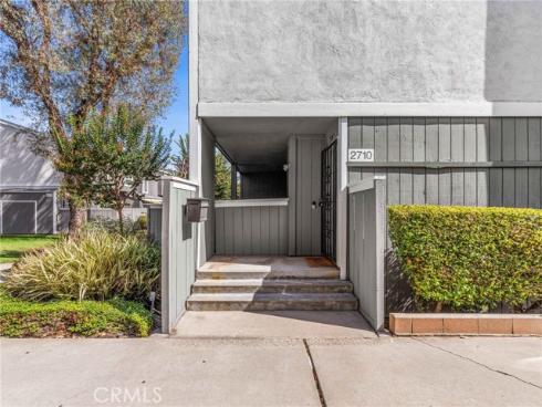 2710 W Segerstrom F Avenue, Santa Ana, CA
